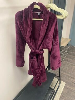 Victoria's Secret Plush Shawl Collar Robe in Burgundy